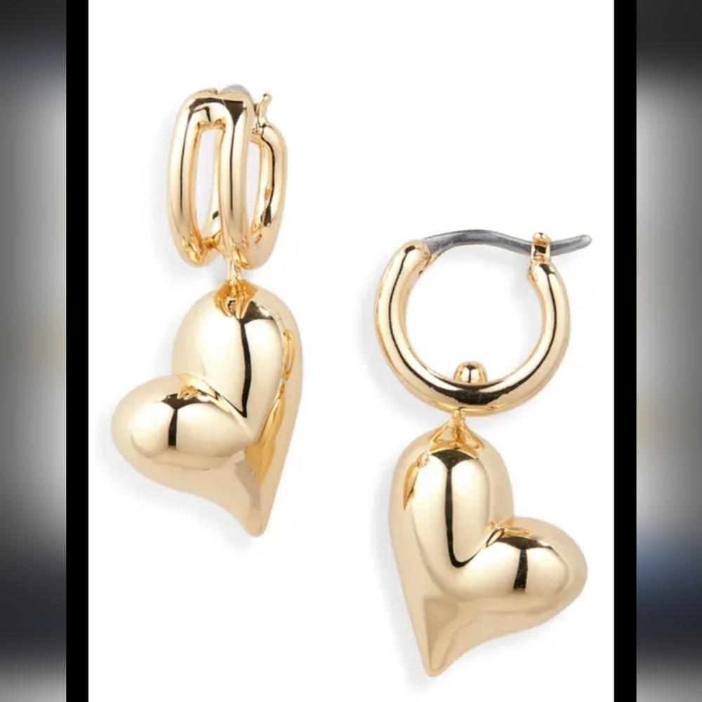 NWT Jenny Bird Heart Huggie Hoop Earrings in Gold